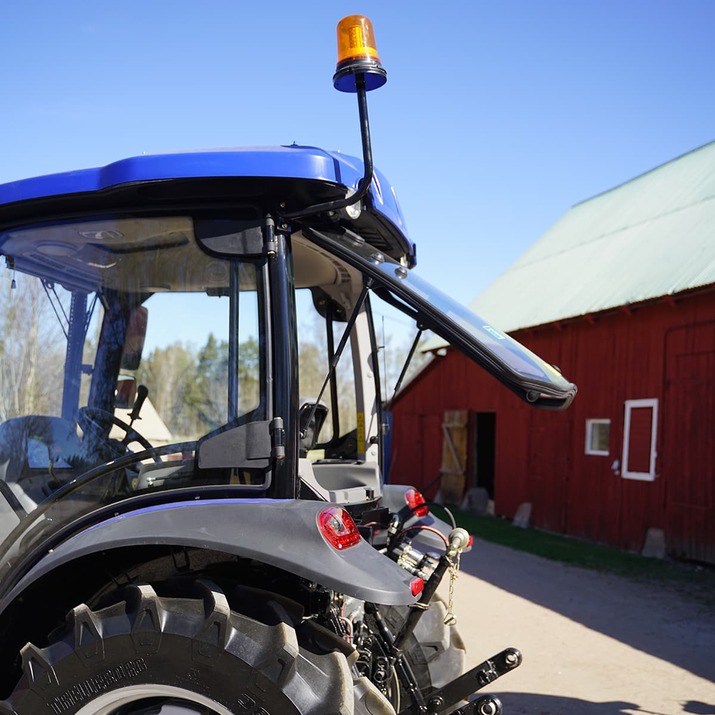 Lovol 50 hk 4wd med frontlastare bakdel