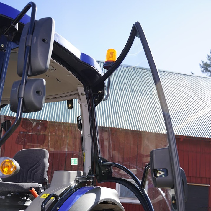 Lovol 50 hk 4wd med frontlastare med öppen dörr