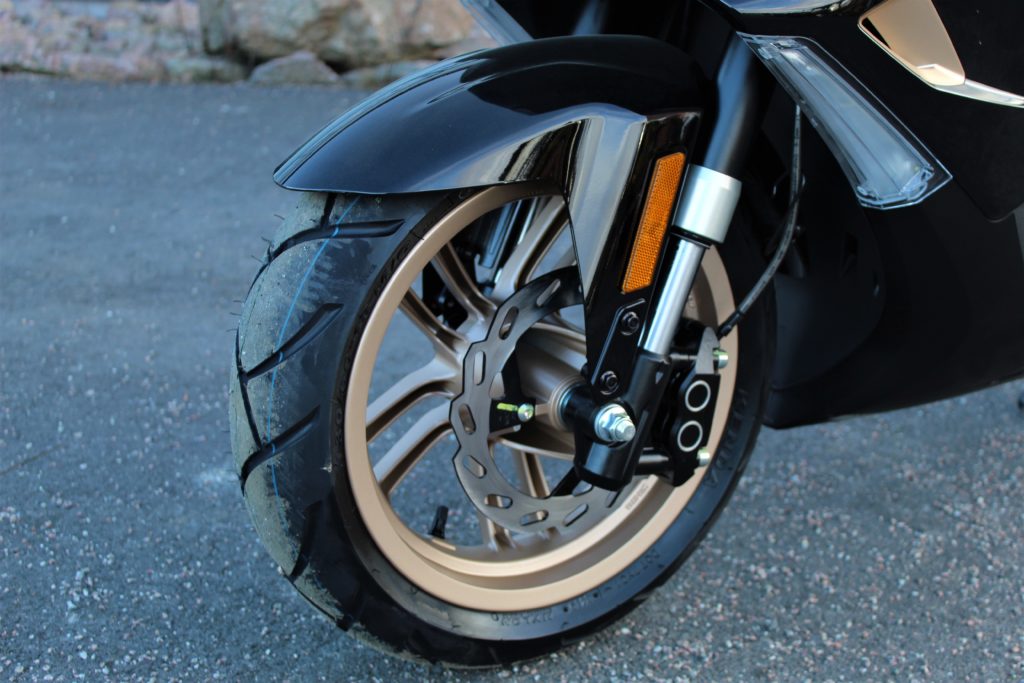 Peugeot Speedfight 4 däck