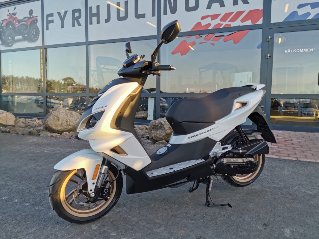 Peugeot Speedfight 4 vit från sidan