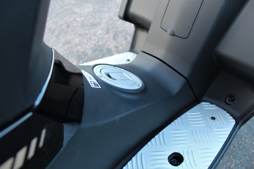 Peugeot Speedfight 4 närbild tanklock