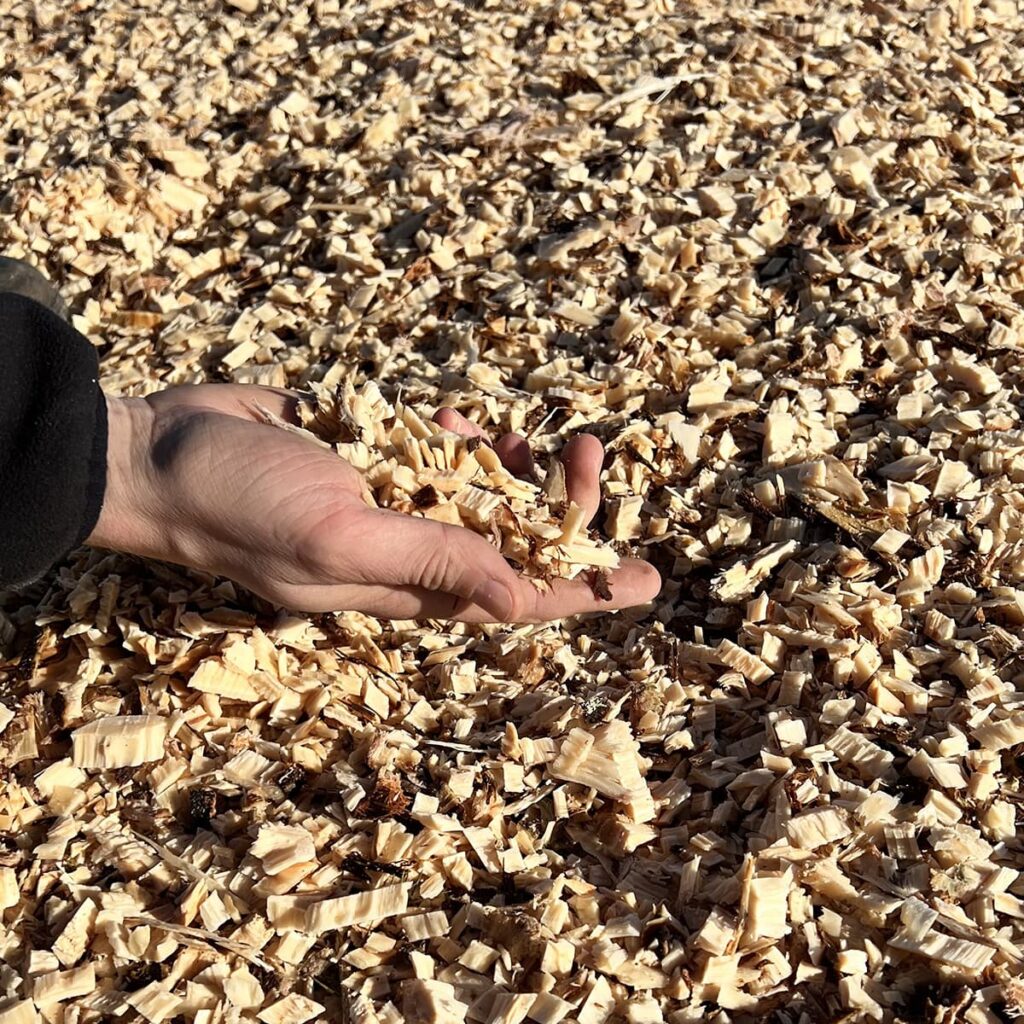 Flis flisat med flishugg från Kellfri, köpt hos Bergby Motorcenter