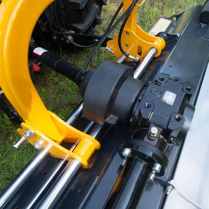 Närbild på Kellfri vertikalklippare med 1,45m arbetsbredd