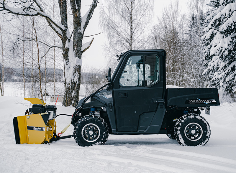 155 UTV PRO snöslunga monterad på UTV