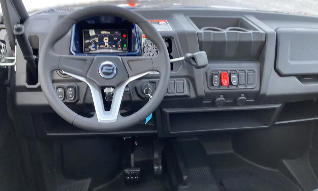 Detaljbild på ATV cfmoto uforce 1000