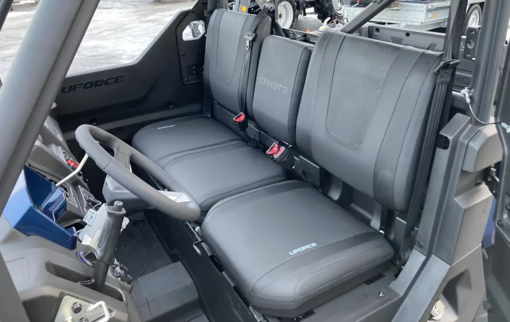 hytt på CFMOTO UFORCE 1000 ATV