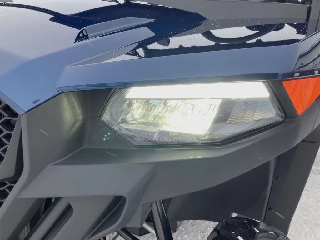 CFMOTO UFORCE 600 lykta